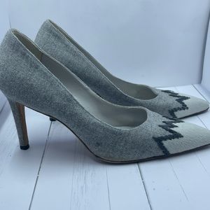 Manolo Blahnik Gray Zag Sweaters Heels. Size 7 US (37 EU)